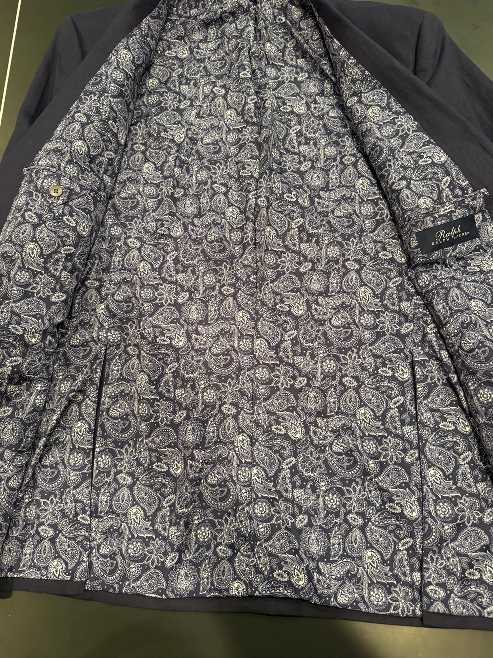 Ralph Lauren Navy Sport Coat with Paisley Lining 48L - Picture 2 of 3